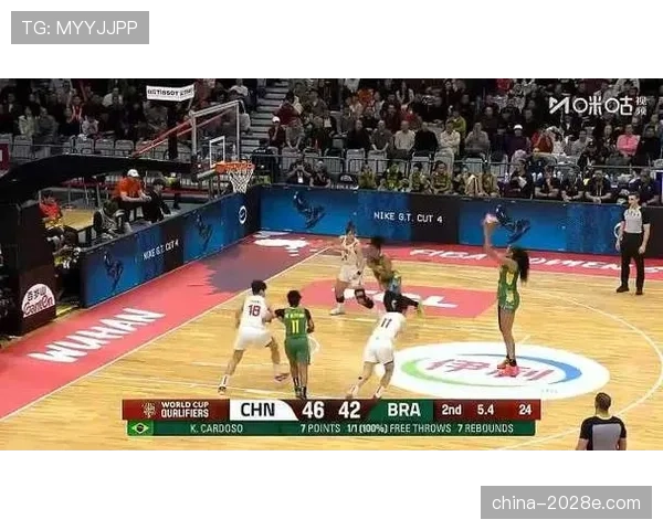 半场哨响后球员犯规，裁判还能追加判罚吗？